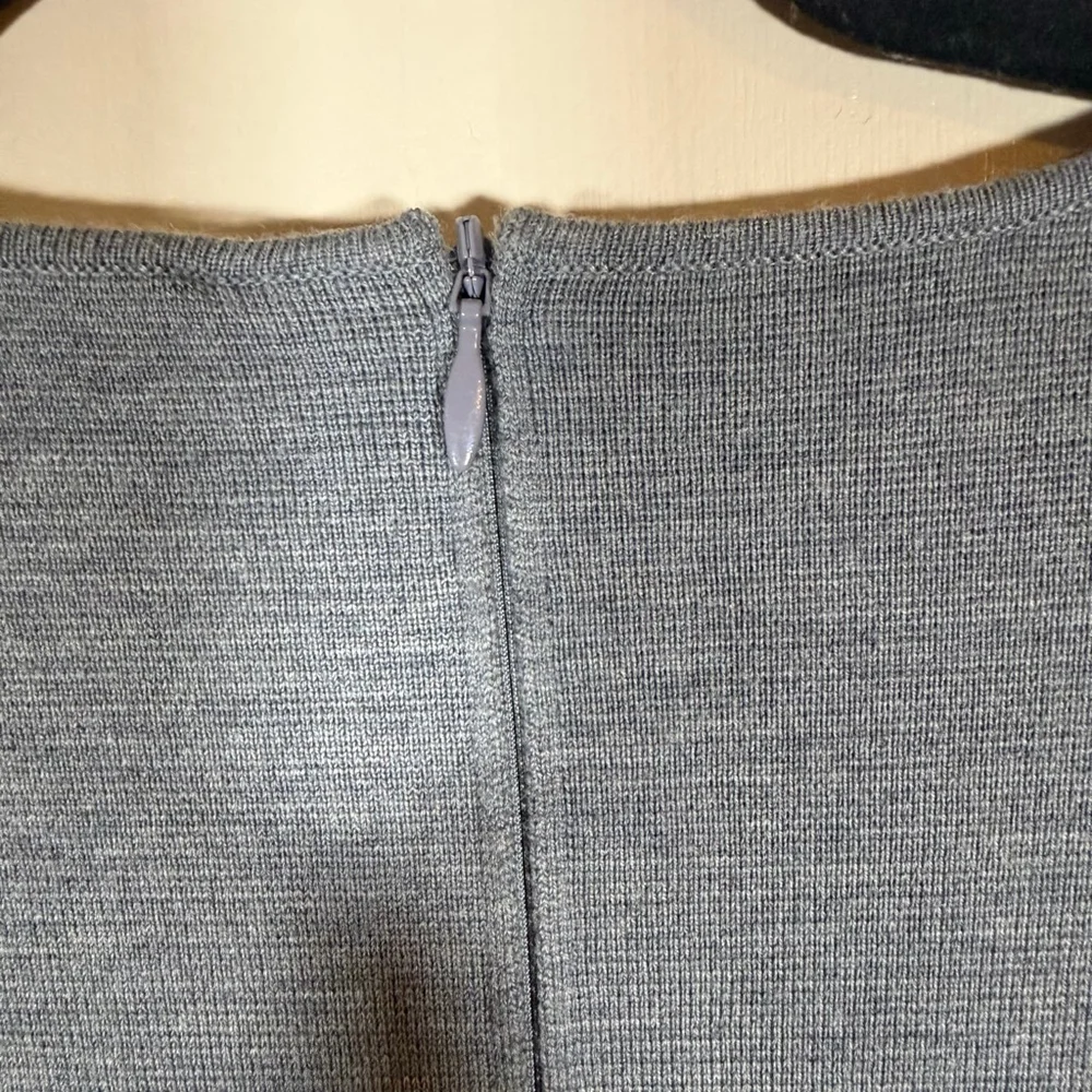 Akris Punto Gray Long Sleeve Wool Fit and Flare Dress with Ruffled Cuffs US 4 - Picture 7 of 11